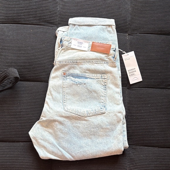 H&M Denim - H&M Light Wash Boyfriend Jeans